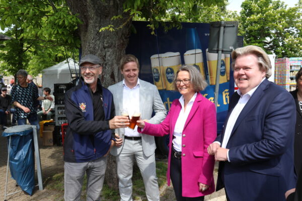 327A4084 Kopie 327A4084 Kopie