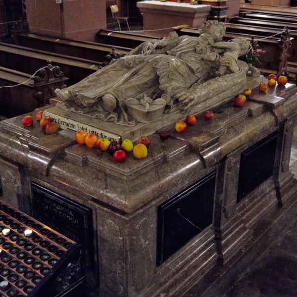 BAS_Hermann_Josefgrab2