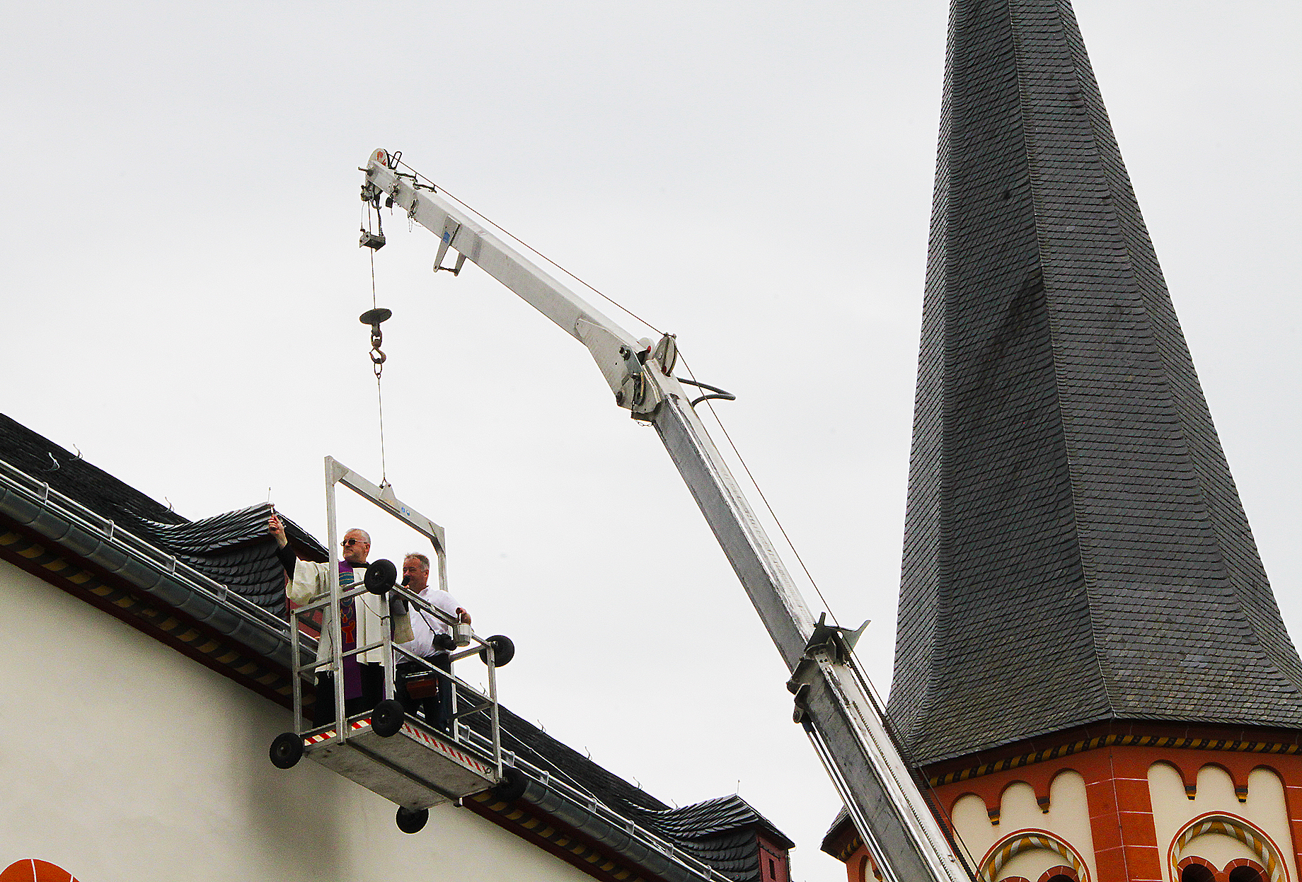 Neu gedeckte Basilikadächer eingesegnet